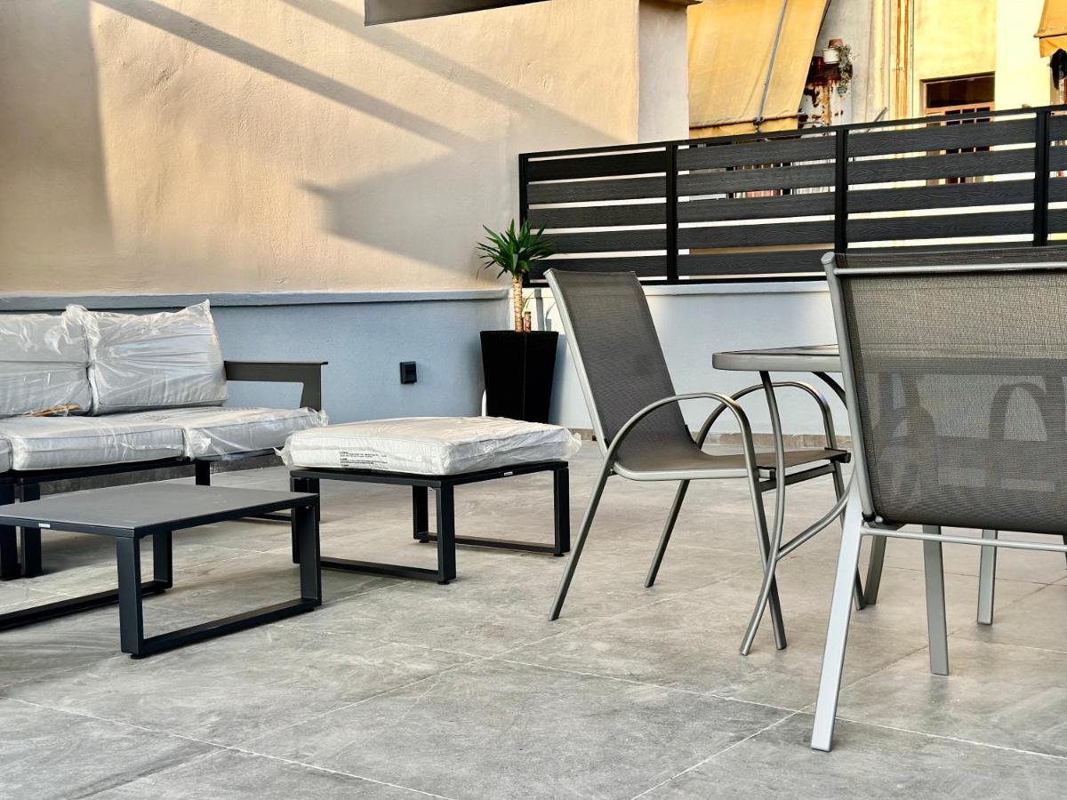 T&T Luxury Apartments - Rooftop Jacuzzi 아테네 외부 사진